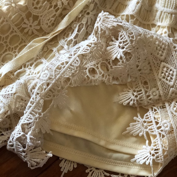 Crotchet Pull On Shorts - Picture 6 of 8